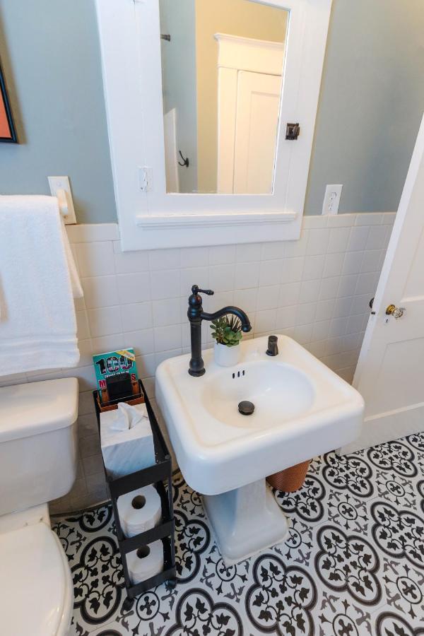 Вілла Historic Revival 2Br Midtown Memphis Free Parking Fast Wifi Free Parking Yes Pets Екстер'єр фото